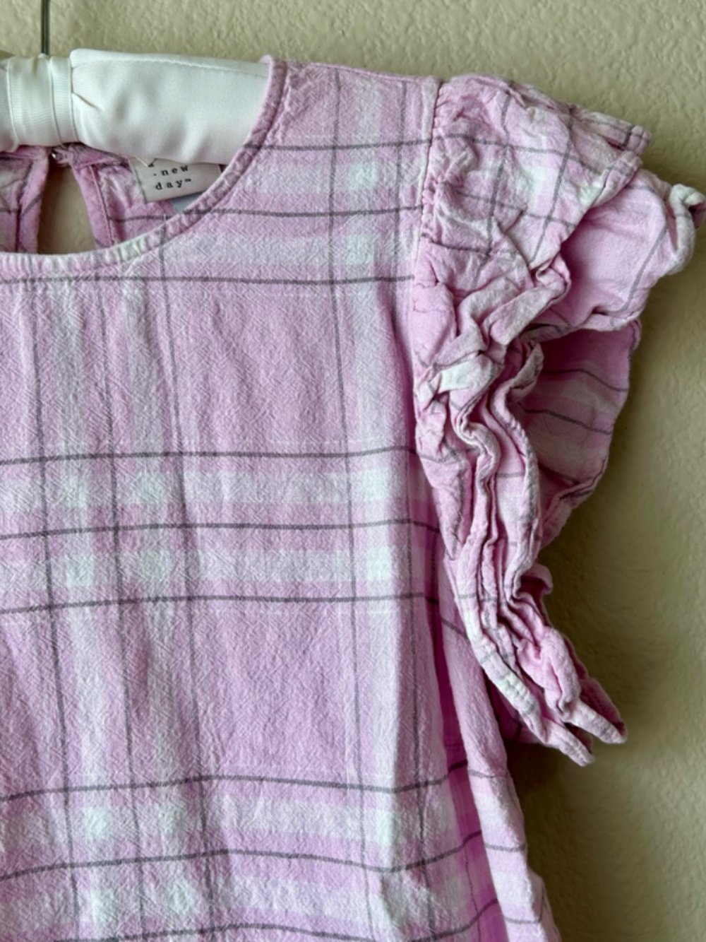 Short Sleeve Blouse Pink Gray White Plaid Double Ruffle Sleeve A New Day Small - Picture 4 of 12